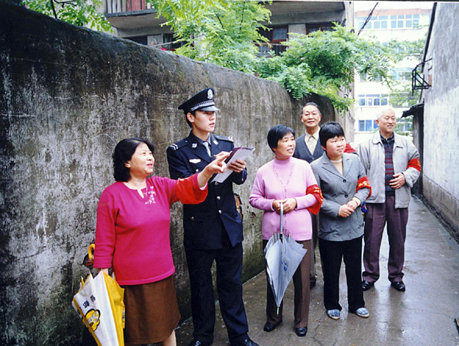 嘉善县人均gdp是多少_你是人间四月天图片(3)