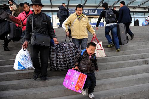 浙江:劳动力市场遇冷 春节返乡潮渐热